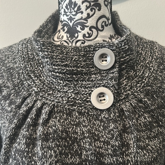 NWOT. Faux turtleneck long sleeve sweater in black and white heathered pattern. - Picture 2 of 11